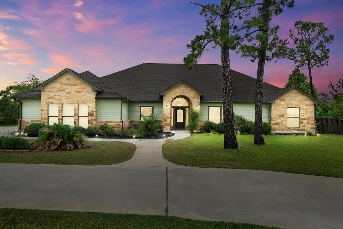 104 Woodland Ct, Bastrop, TX 78602 - #1