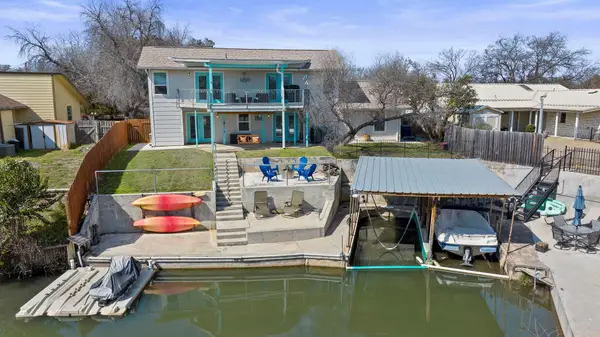107 Channel Dr, Sunrise Beach, TX 78643