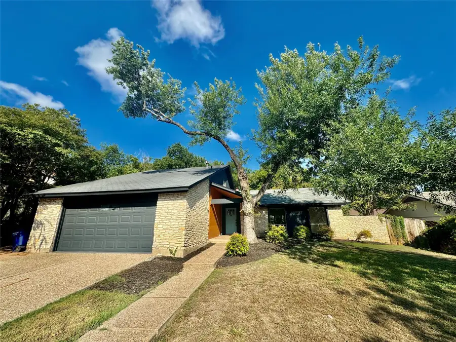 9506 Stonebridge Dr, Austin, TX 78758 - #2