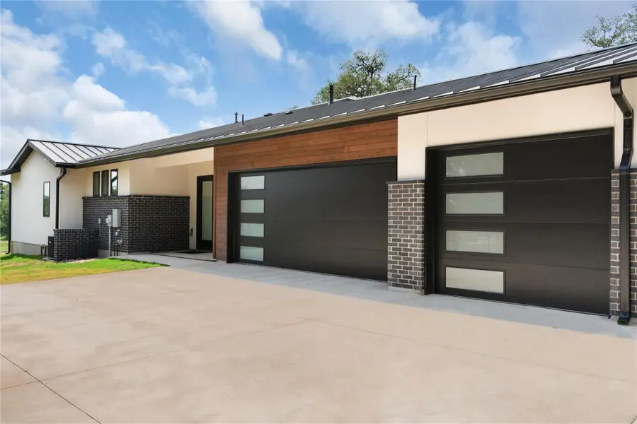 8341 Brewer Ln, Salado, TX 76571 - Image #3