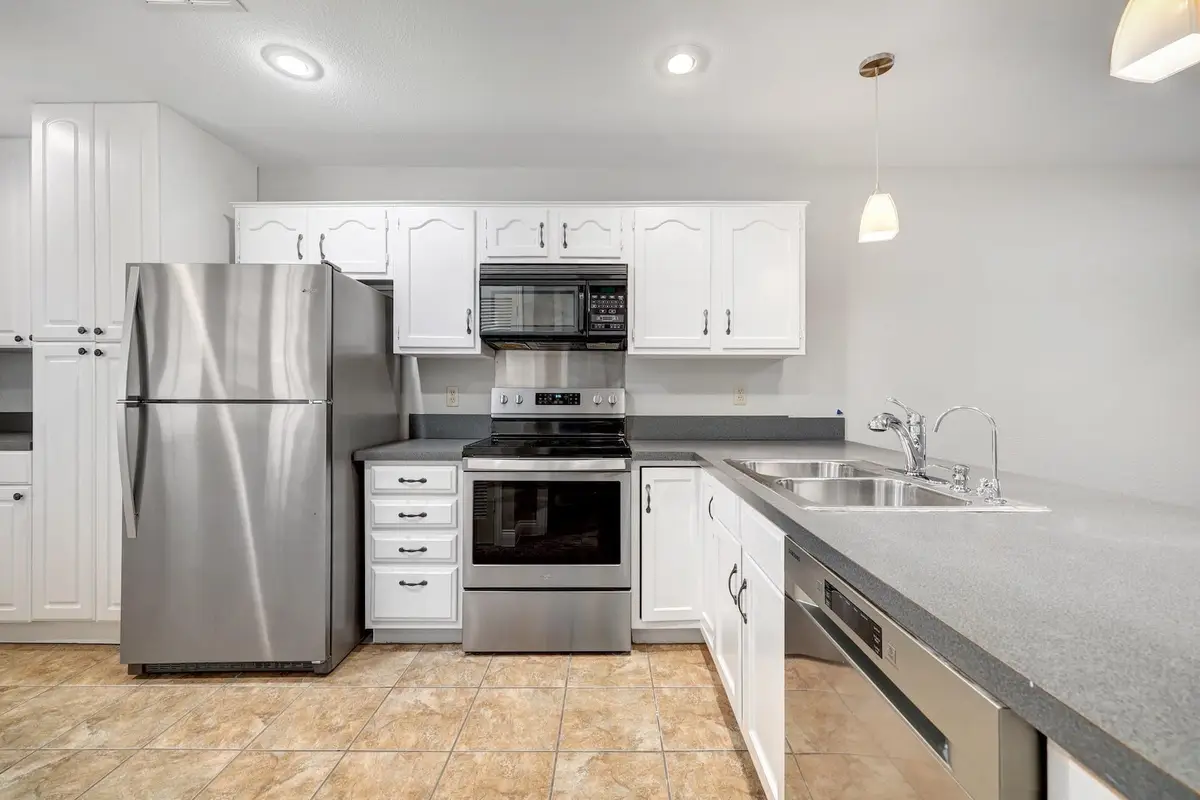 7211 Lakewood Dr #G124, Austin, TX 78750 - #1