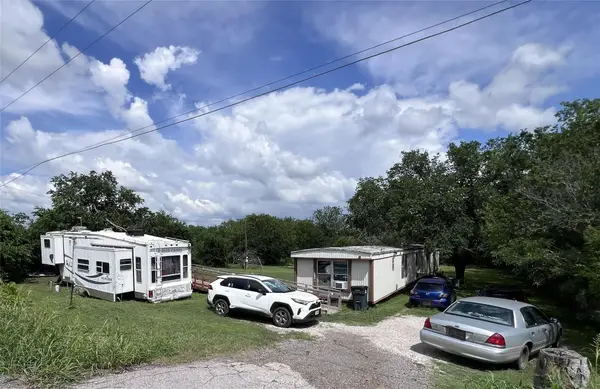 10001 Peterson Rd, Del Valle, TX 78617