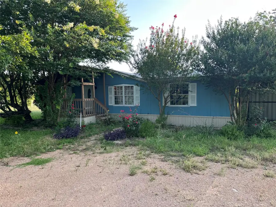 709 N 5th St, Jarrell, TX 76537 - #2