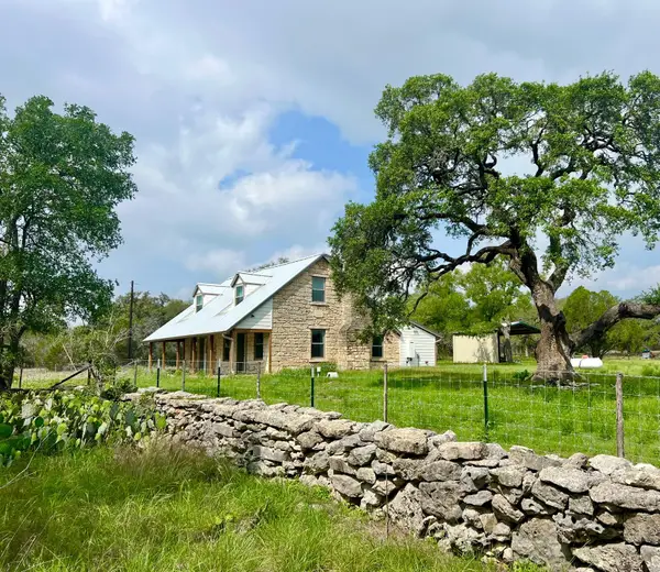 1366 Narrows Rd, Blanco, TX 78606