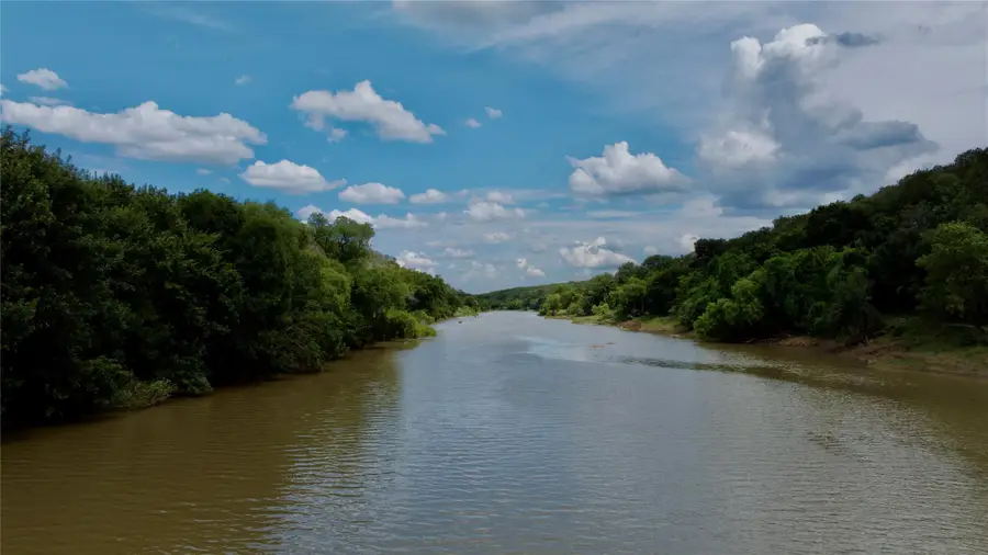 2212 N River Rd, Lampasas, TX 76550 - #3