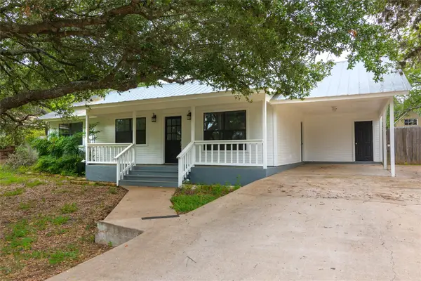 1400 Lazy Creek Ln, Blanco, TX 78606