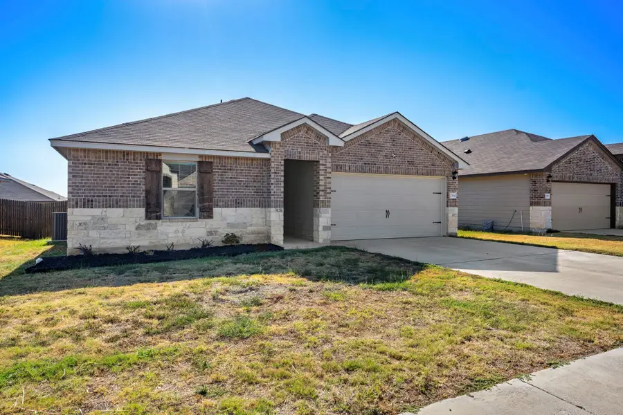 2354 Aylesbury Dr, Copperas Cove, TX 76522 - #2