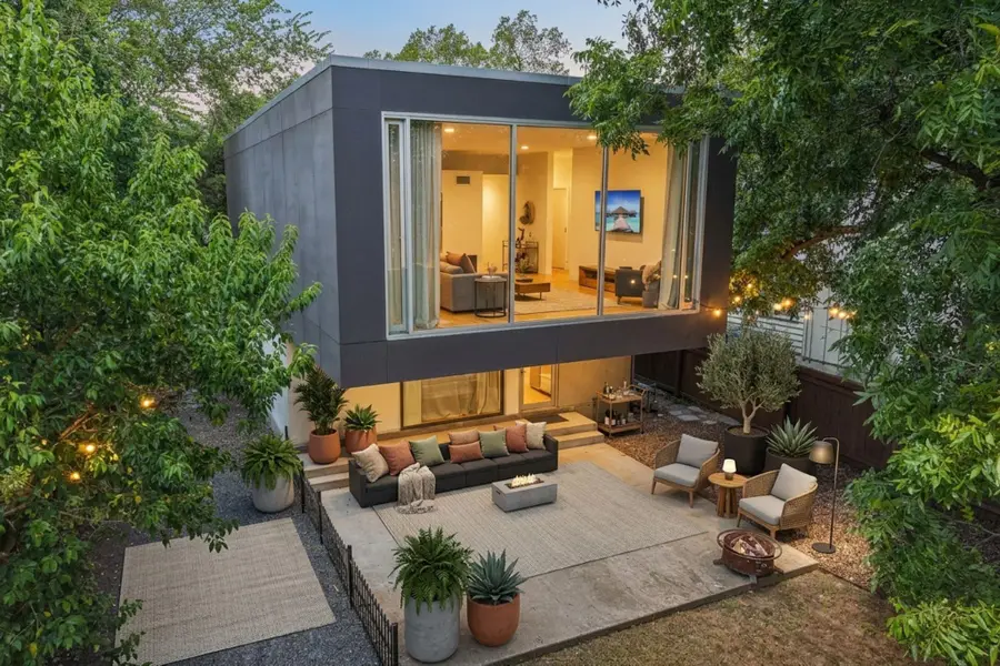 208 Lessin Ln, Austin, TX 78704 - #2