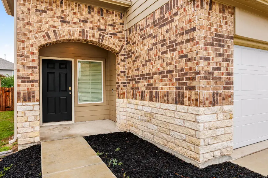 161 Roanwood Dr, San Marcos, TX 78666 - #2