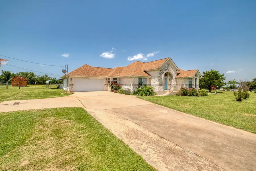 341 Brown Rd, McDade, TX 78650 - #3