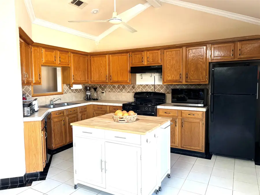 14602 General Williamson Dr, Austin, TX 78734 - Image #2