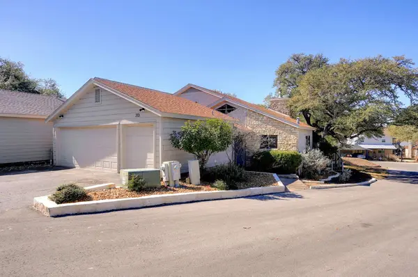 213 Overlook Ct, Wimberley, TX 78676