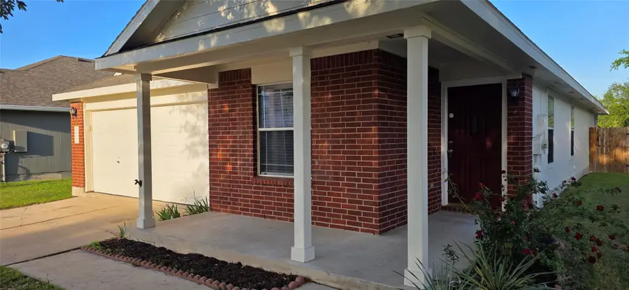 204 Quail Hollow Dr, Hutto, TX 78634 - #2