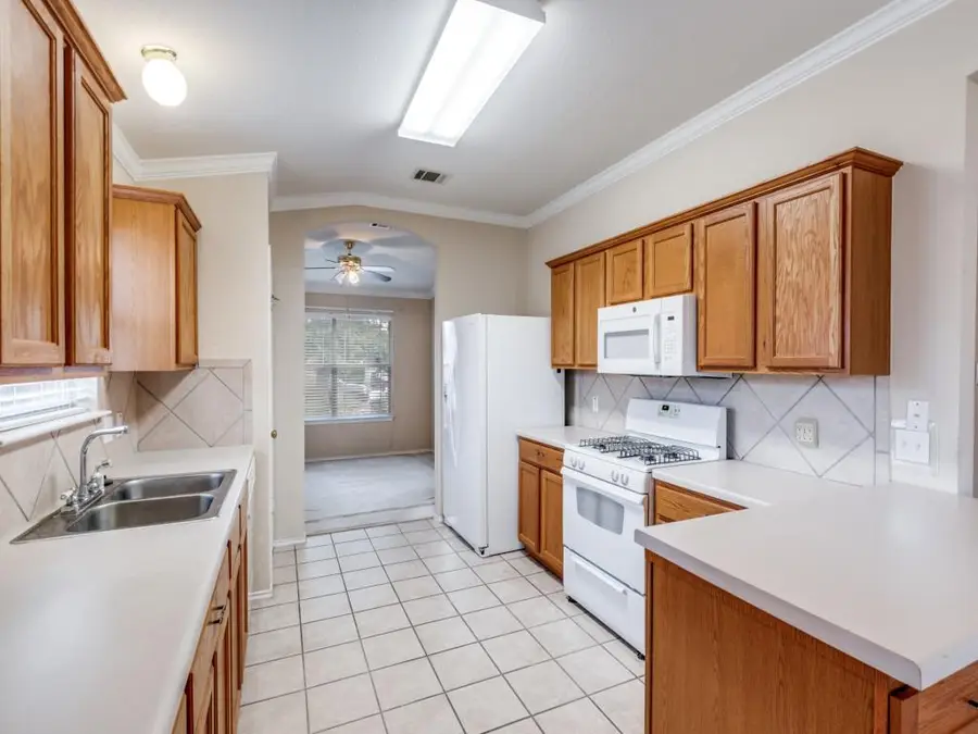 505 Lafayette Square Dr, Leander, TX 78641 - Image #3