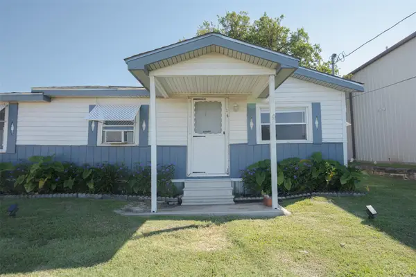 14 W Post Oak Ave, Rogers, TX 76569