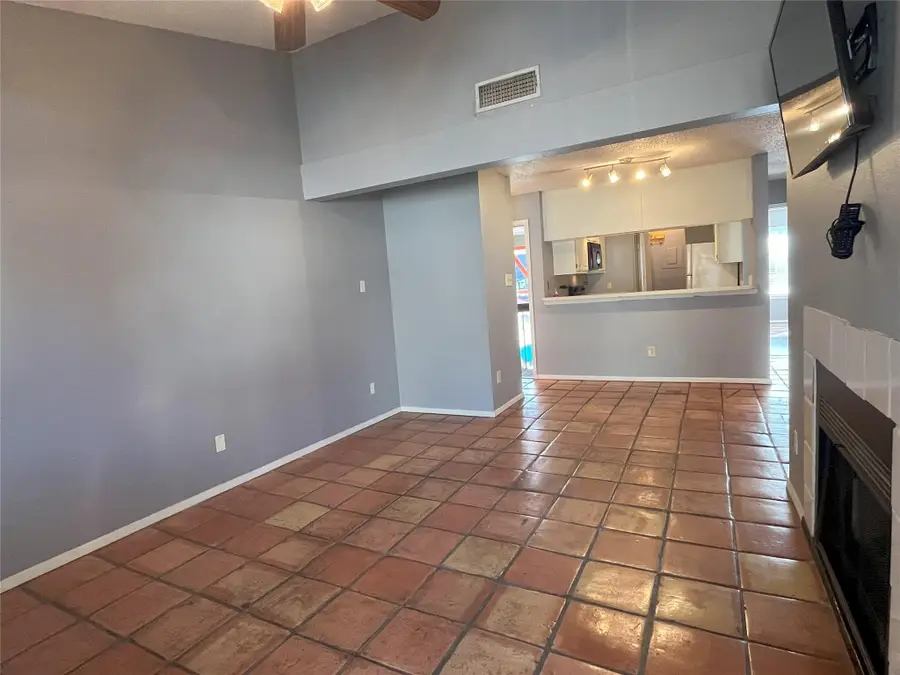 806 W 24th St #303, Austin, TX 78705 - #2