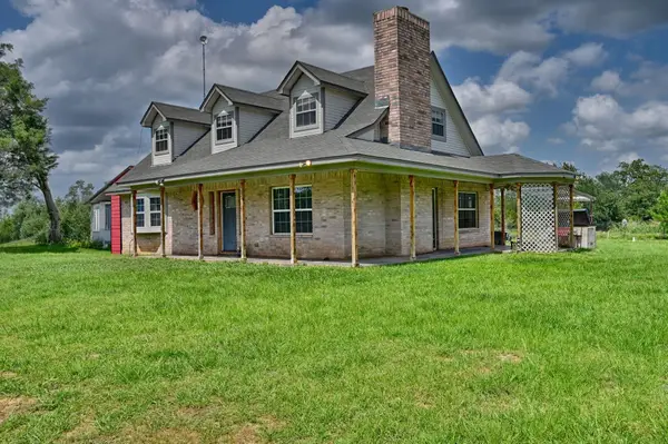 1689 Fm 2104, Paige, TX 78659