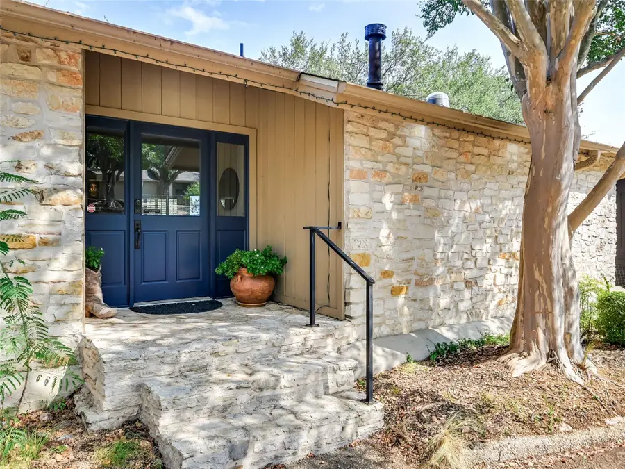 2207 Cypress Pt E, Austin, TX 78746 - #2