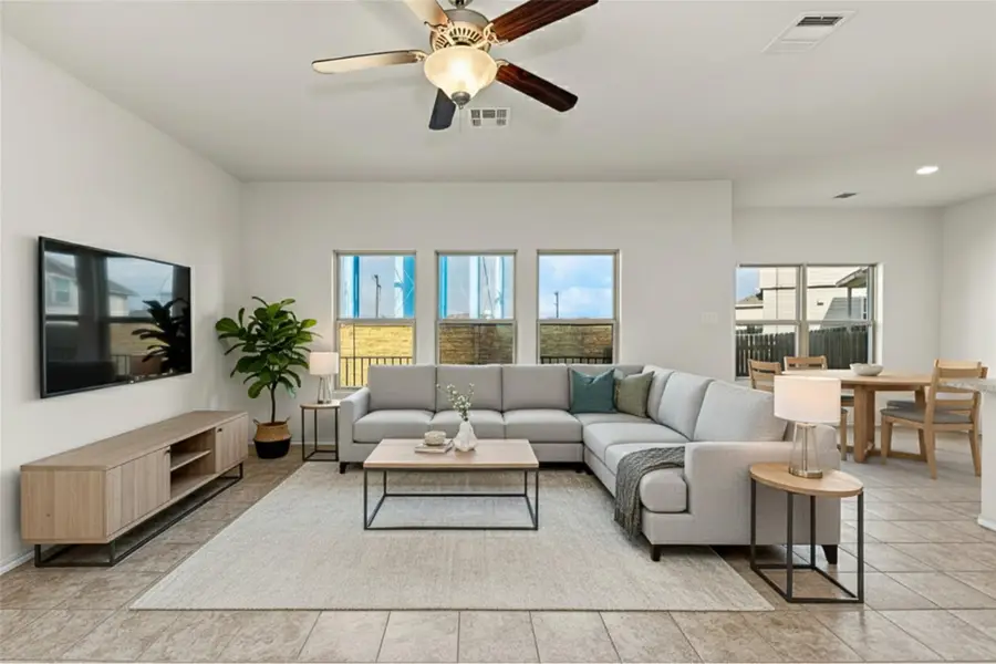 224 Circle Way #13E, Jarrell, TX 76537 - Image #3