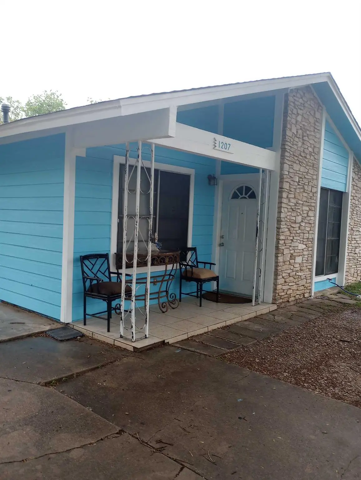 1207 Lily Ter, Austin, TX 78741 - #1