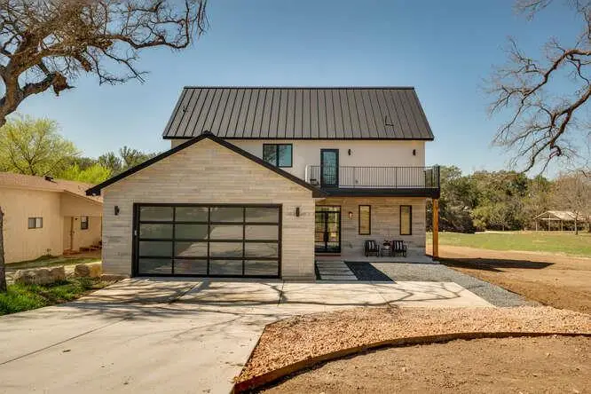 614 Pecan Creek Dr, Horseshoe Bay, TX 78657 - #2