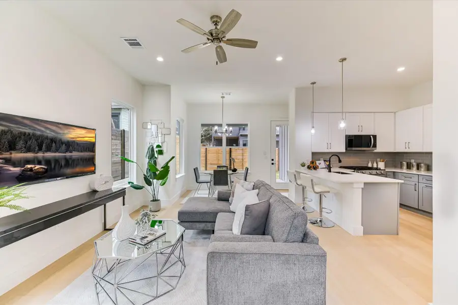 2006 Sl Davis Ave #2, Austin, TX 78702 - #3