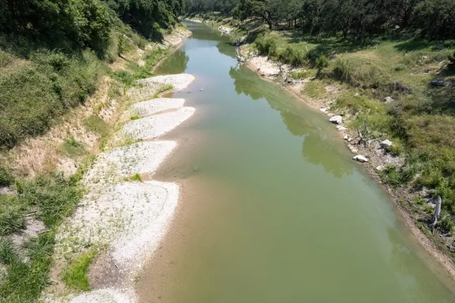 906 Blueridge Vw, Canyon Lake, TX 78133 - Image #2