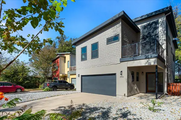 2022 E 2nd St, Austin, TX 78702