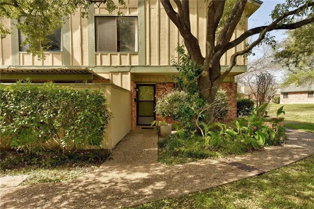 900 W Village Ln, Austin, TX 78758 - #1