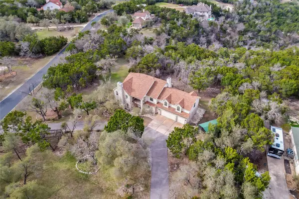 17706 N Rim Dr, Leander, TX 78641