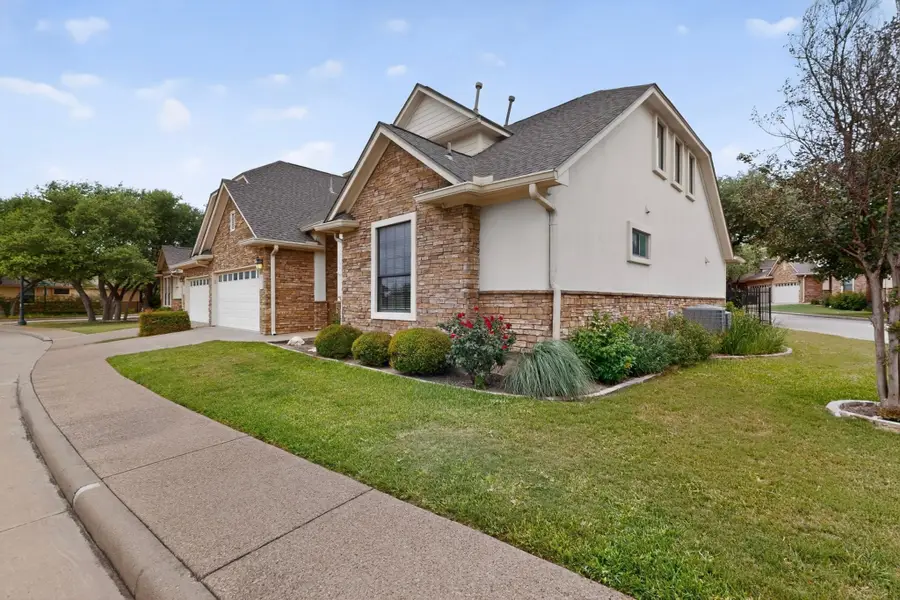 13933 Ashton Woods Cir #71, Austin, TX 78727 - #2