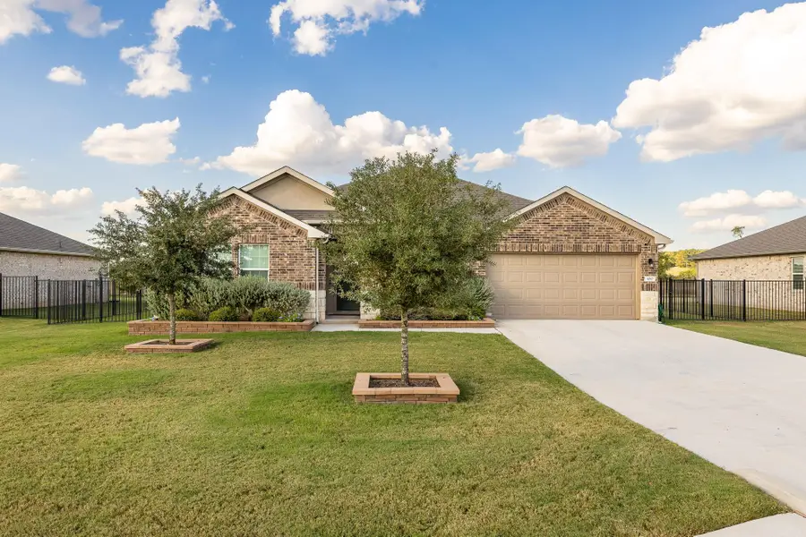 460 Colovista Pkwy, Bastrop, TX 78602 - Image #2