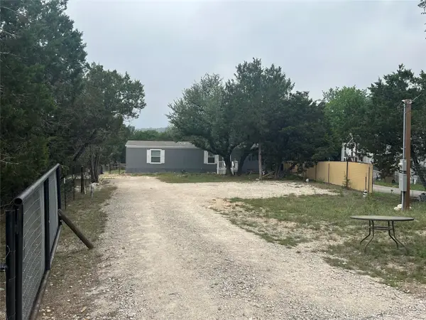 1086 Pecan Cir, Canyon Lake, TX 78133