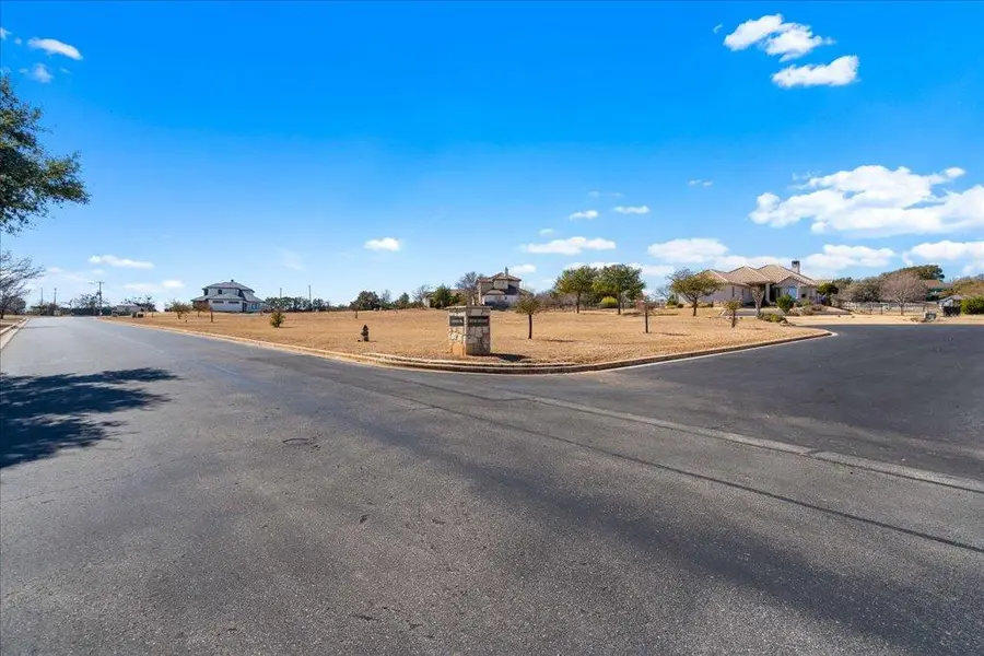 26601 Hunters Grove Ct, Spicewood, TX 78669 - #2