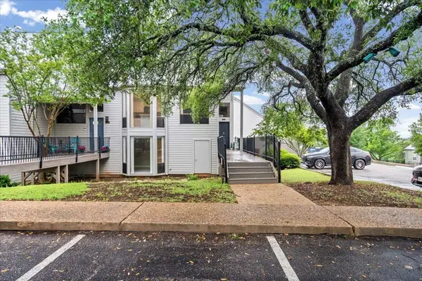 115 World Of Tennis Sq, Lakeway, TX 78738