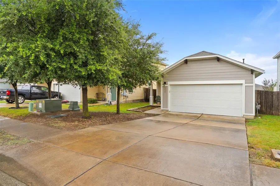 557 Twisted Oaks Ln, Buda, TX 78610 - #2