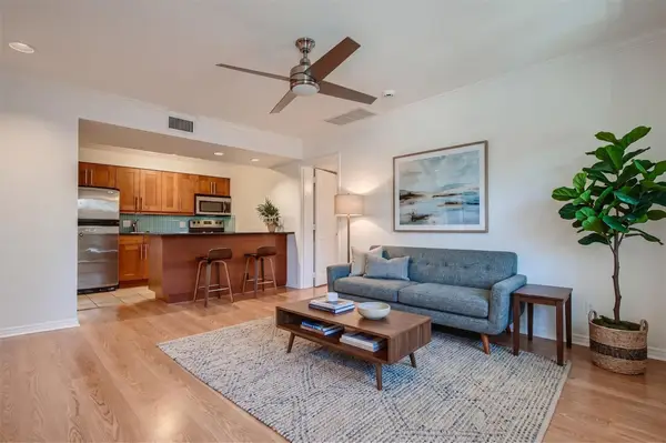 7685 Northcross Dr #323, Austin, TX 78757