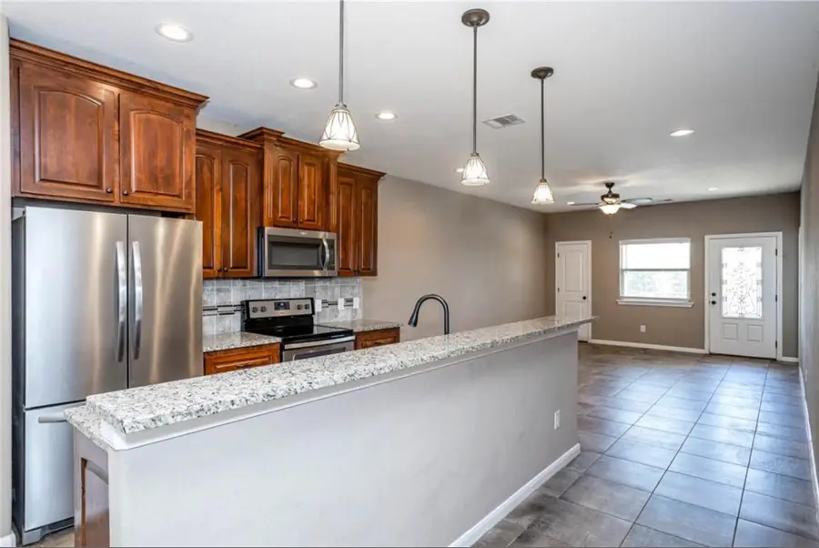 134 Honopu Dr, Bastrop, TX 78602 - #2