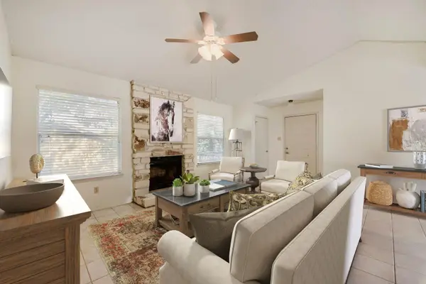 8404 Fenton Dr, Austin, TX 78736