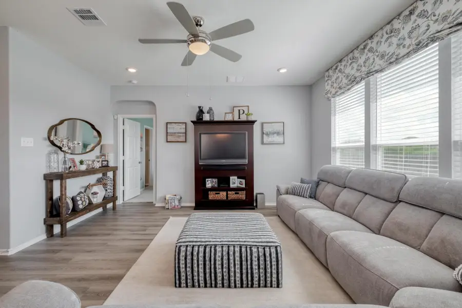 119 W Point Way, Elgin, TX 78621 - #2