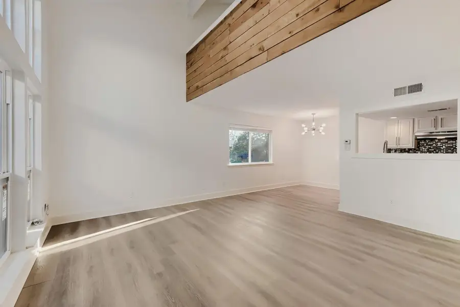2124 Burton Dr #174, Austin, TX 78741 - #2