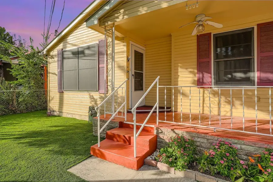 2308 Santa Rita St, Austin, TX 78702 - #2