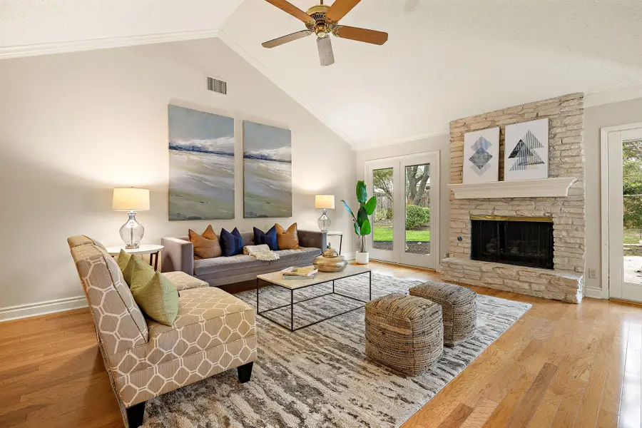 4303 Endcliffe Dr, Austin, TX 78731 - Image #2