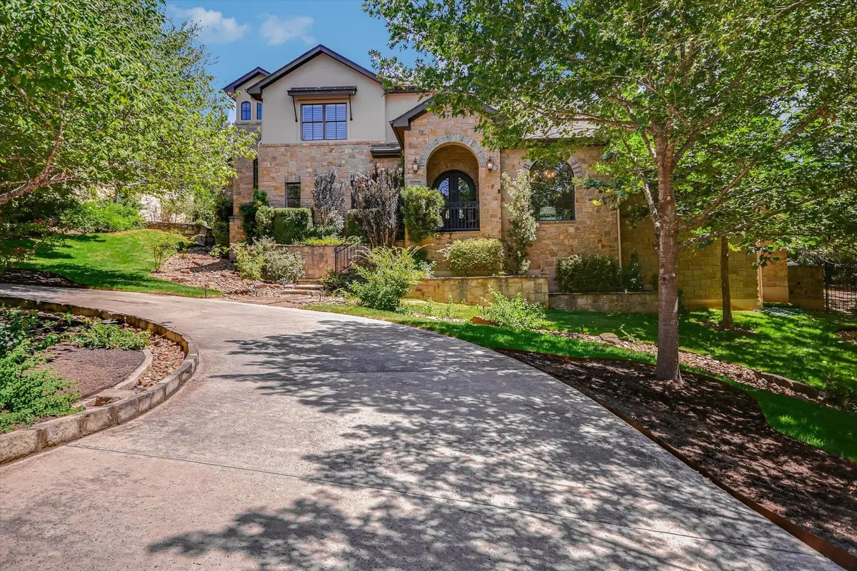 1402 Barclay Dr #E, Austin, TX 78746 - #1
