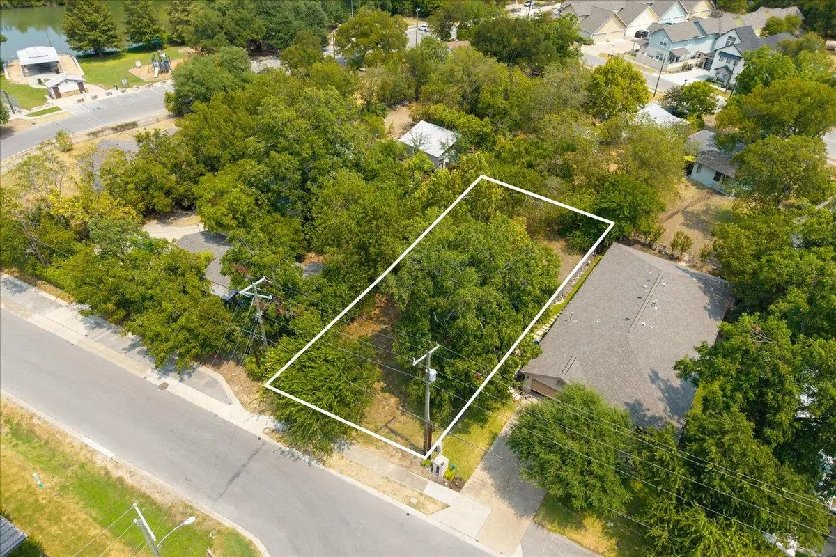 513 N Lewis St, Round Rock, TX 78664 - #1