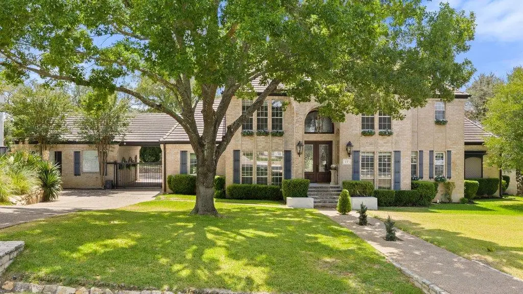 17 Hedgebrook Way, The Hills, TX 78738 - #1