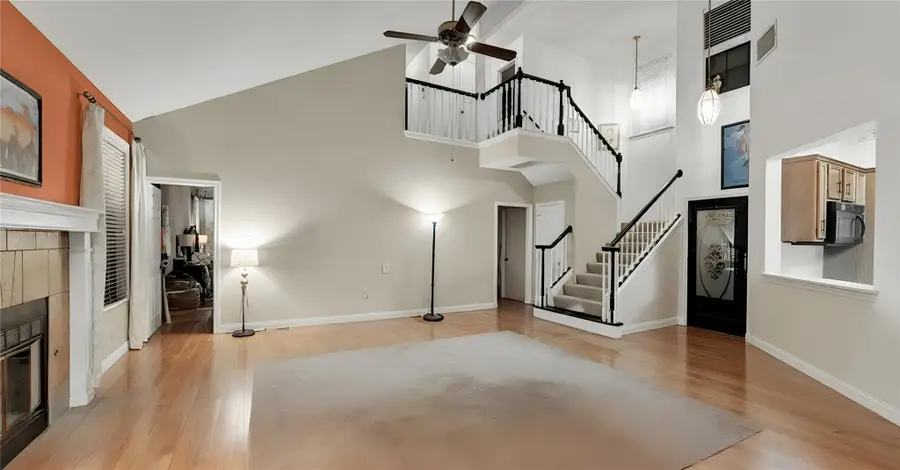 9111 Hazelhurst Dr, Austin, TX 78729 - Image #3