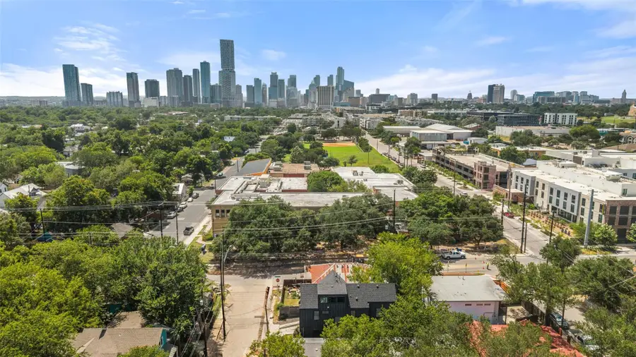2202 Santa Rita St, Austin, TX 78702 - #2