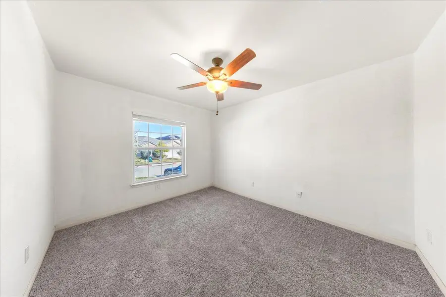 4005 Cressler Ln #16G, Jarrell, TX 76537 - Image #3