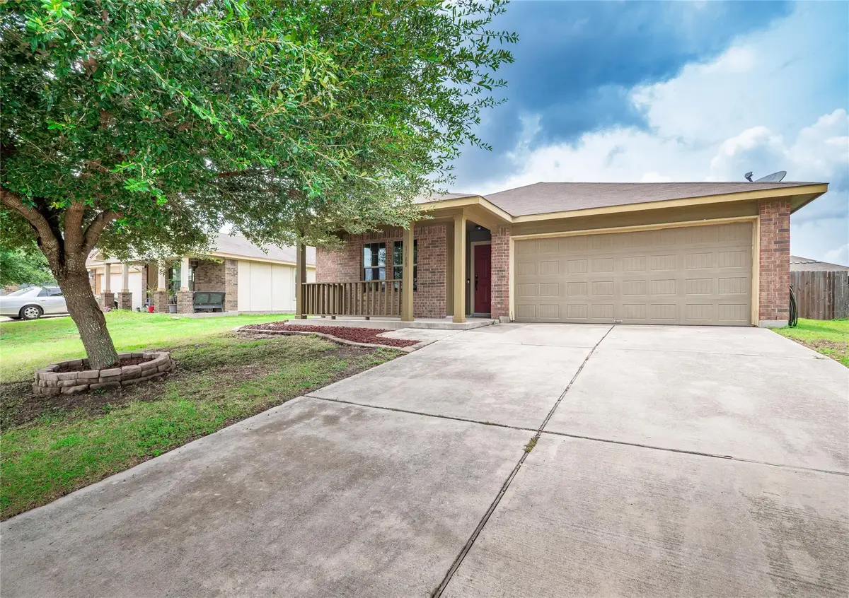 1480 Twin Cv, Kyle, TX 78640 - #1